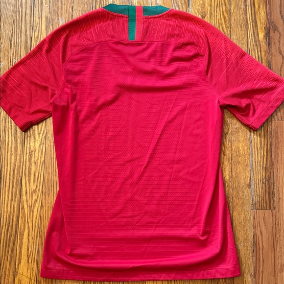 NWOT 2018 Nike Portugal Home Soccer Jersey - Picture 9 of 12